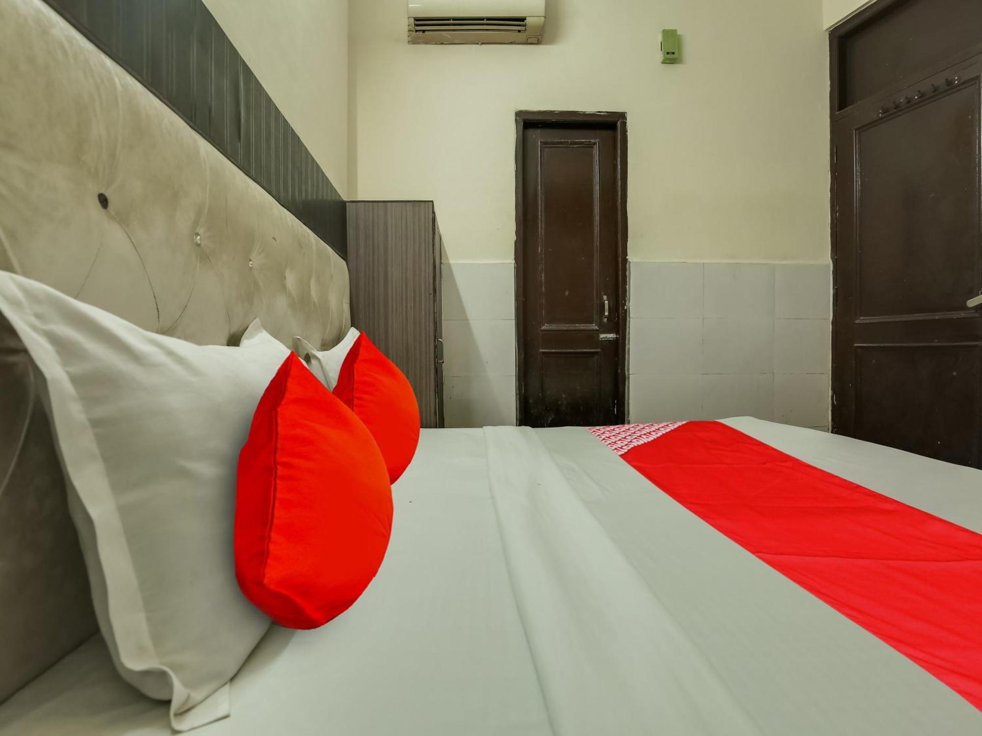 Oyo Hotel Shagun Chandīgarh エクステリア 写真