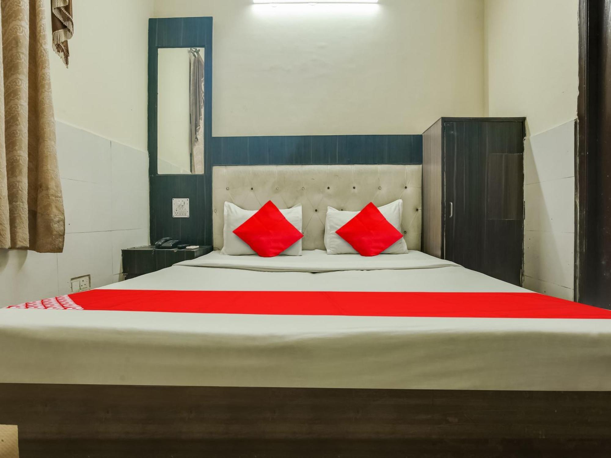 Oyo Hotel Shagun Chandīgarh エクステリア 写真